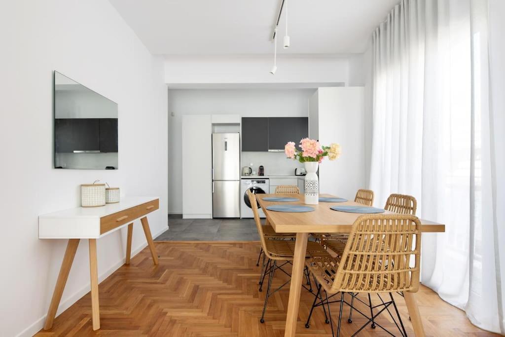 Blue Delta Apartment Palaio Faliro アテネ エクステリア 写真
