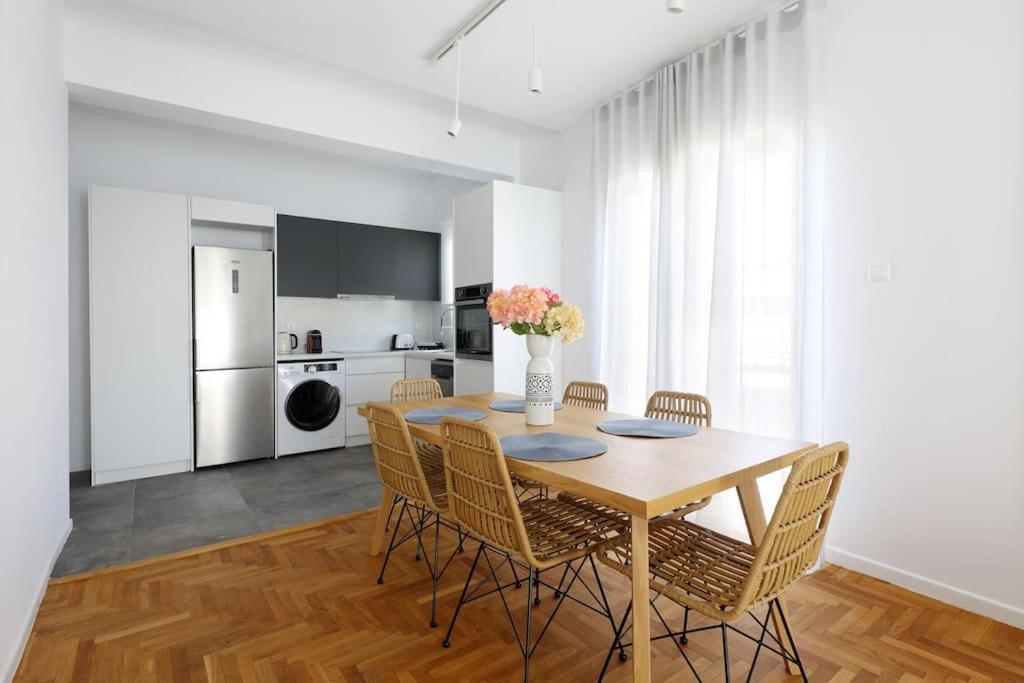 Blue Delta Apartment Palaio Faliro アテネ エクステリア 写真