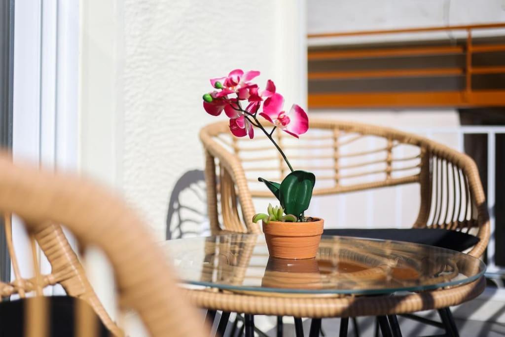 Blue Delta Apartment Palaio Faliro アテネ エクステリア 写真