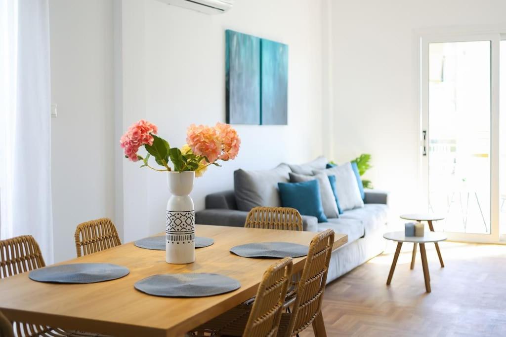 Blue Delta Apartment Palaio Faliro アテネ エクステリア 写真