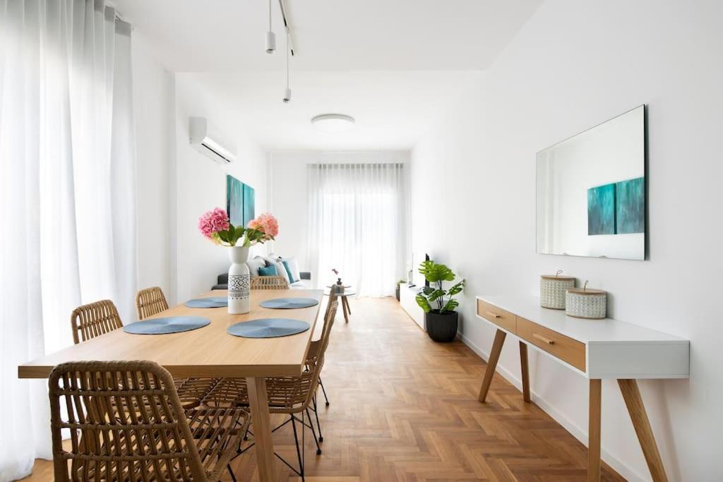 Blue Delta Apartment Palaio Faliro アテネ エクステリア 写真